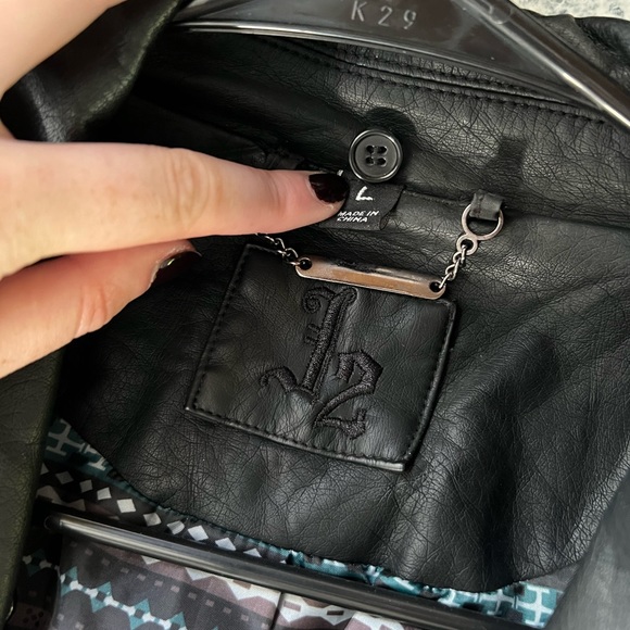 Woman’s Leather Jacket - Picture 2 of 5